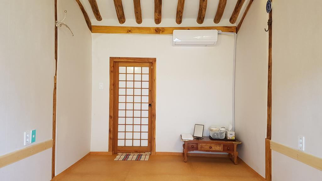 Ohnewwall Guesthouse Чонджу Екстер'єр фото