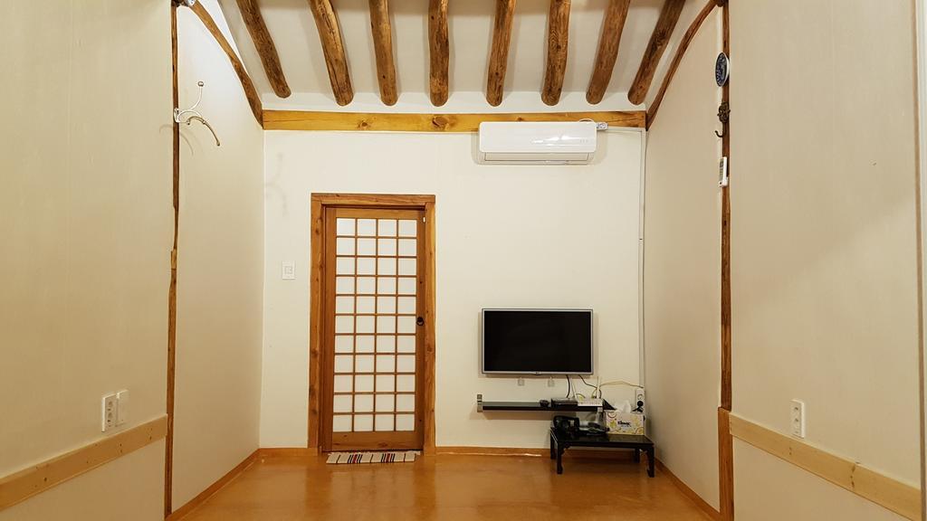 Ohnewwall Guesthouse Чонджу Екстер'єр фото